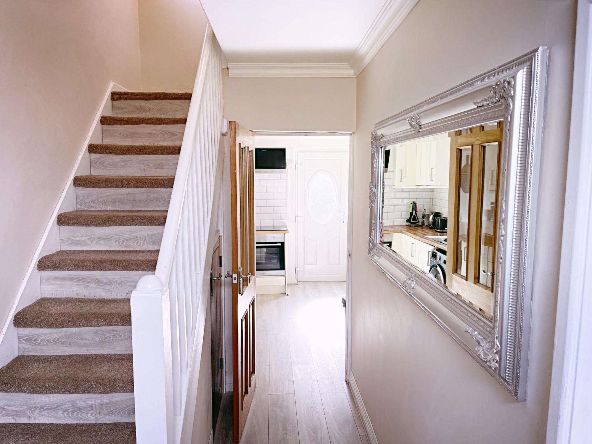 Entire 3-Bedroom Home In Oldham - Guest House Esterno foto